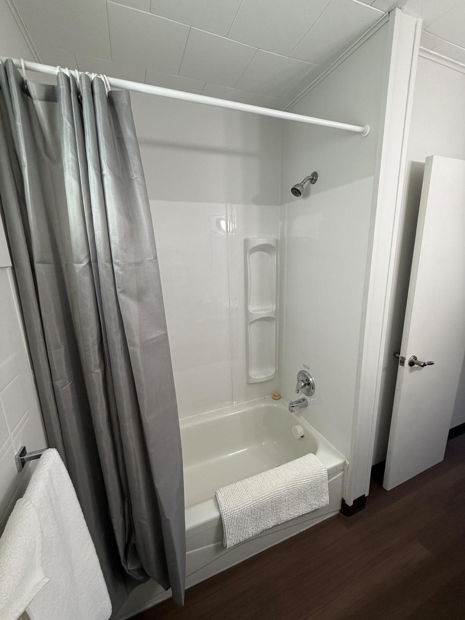 New Country Motel Swan River ภายนอก รูปภาพ